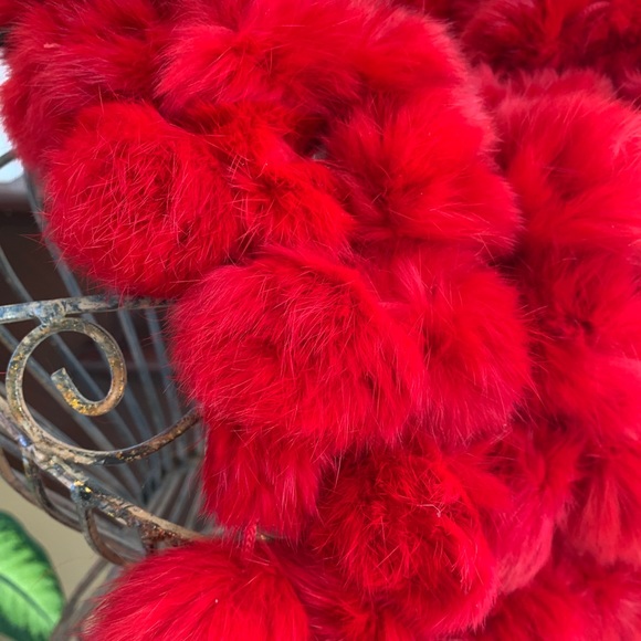Great Christmas holiday gift NWOT genuine red rabbit fur scarf 54” x 7” approx. - Picture 3 of 9